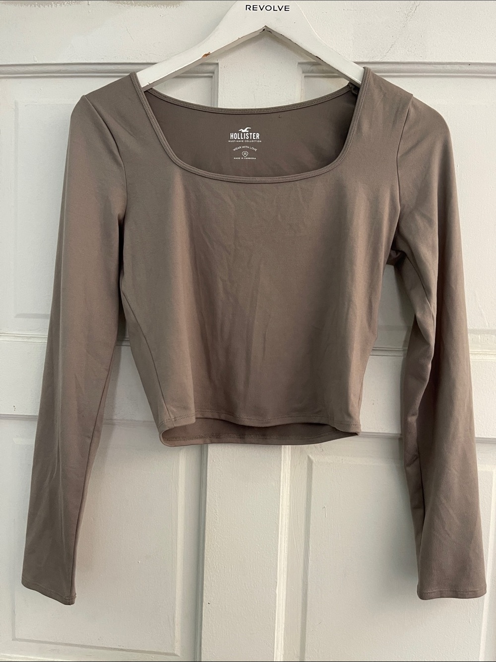 Hollister Long-Sleeve Scoop Neck Crop Top — Taupe Brown